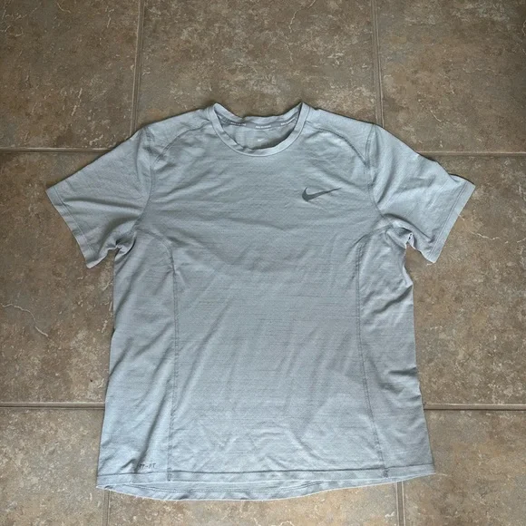 Nike Men's Gray DriFit Running T-Shirt - Picture 1 of 3